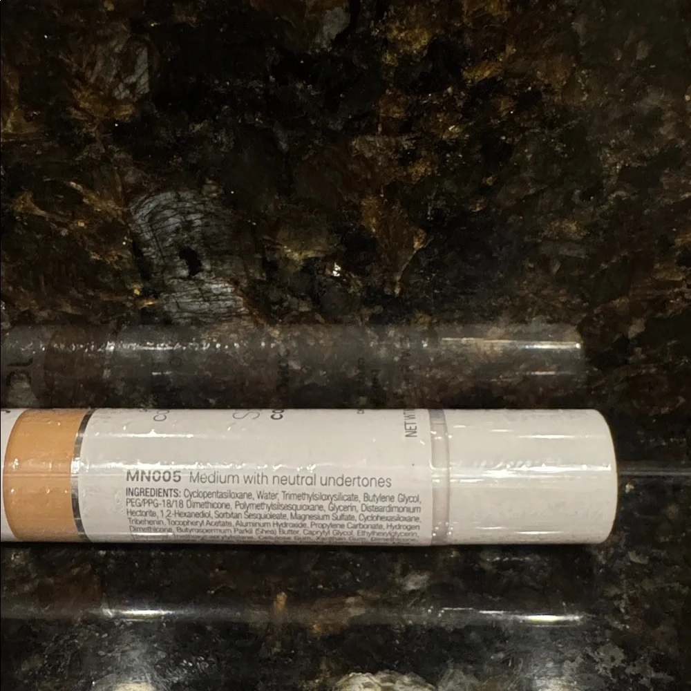 MN005‎ JOAH Perfect Complexion Concealer - Medium with Neutral Undertones